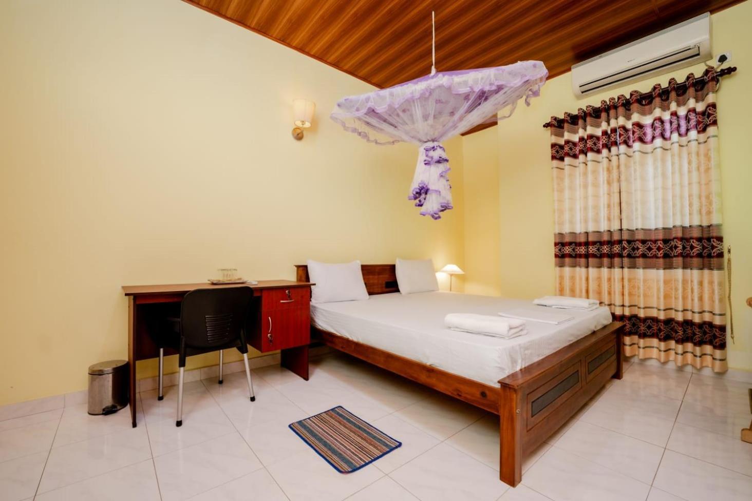 Suwani Pinnawala Homestay Exterior photo