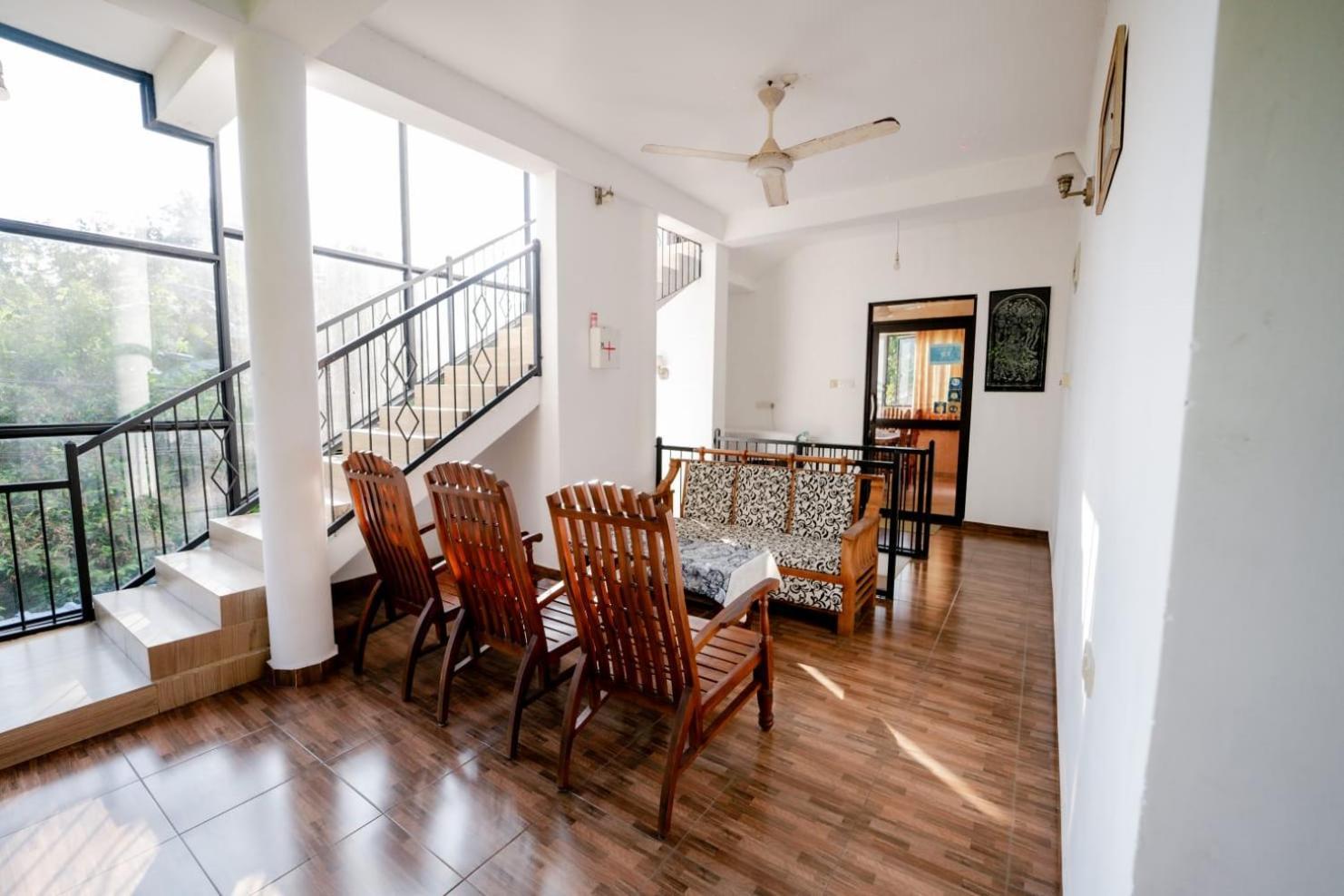 Suwani Pinnawala Homestay Exterior photo