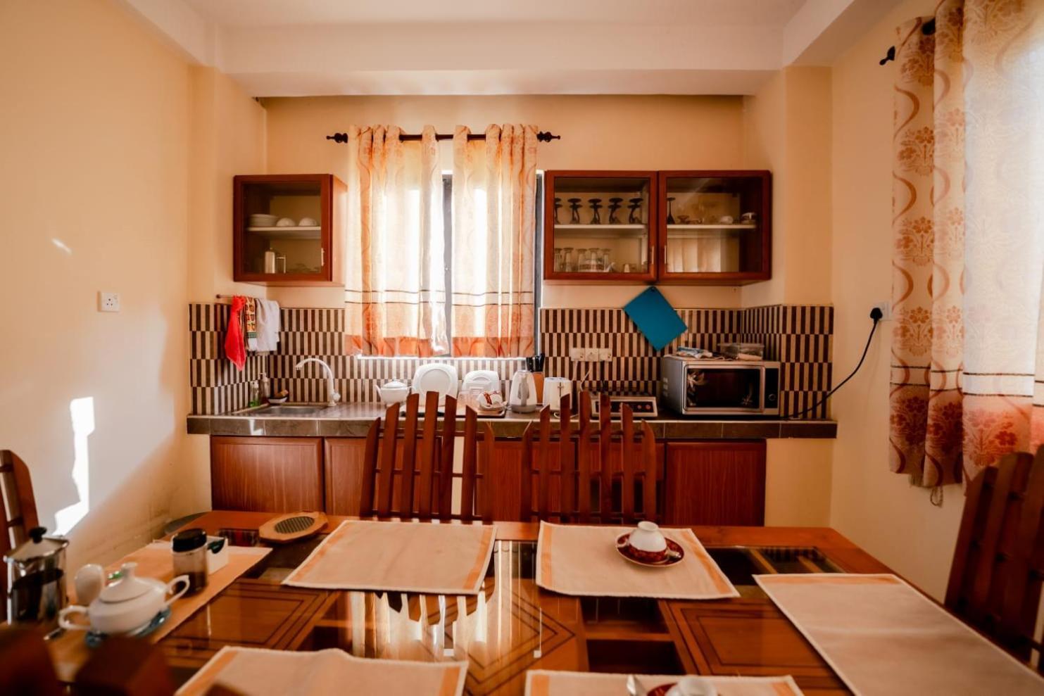 Suwani Pinnawala Homestay Exterior photo