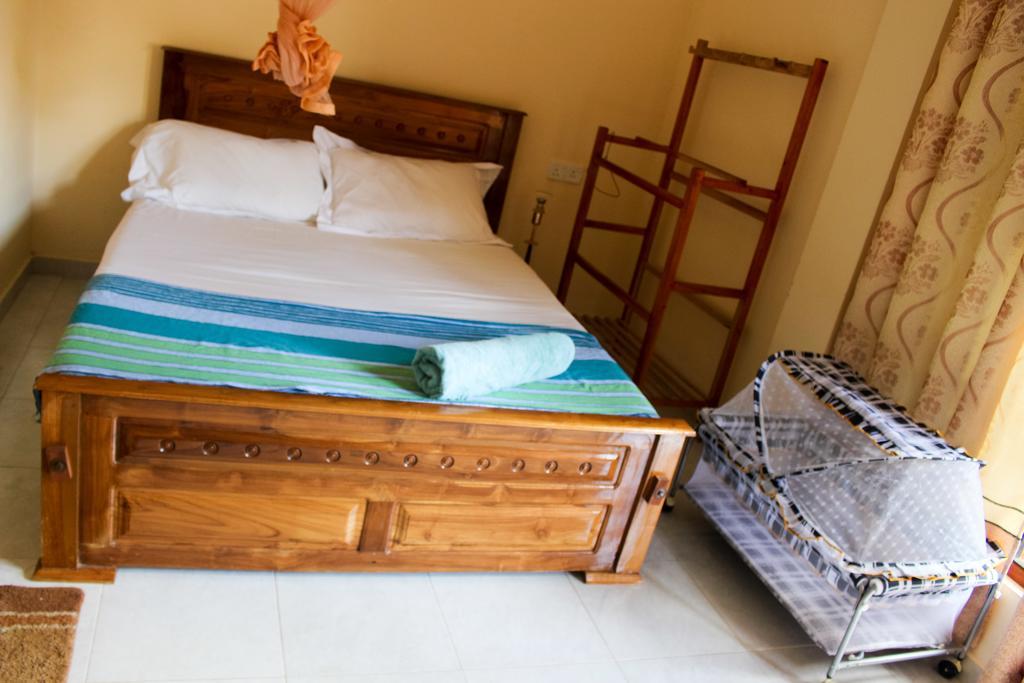 Suwani Pinnawala Homestay Exterior photo