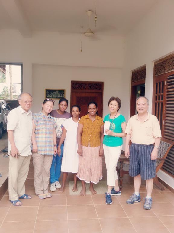 Suwani Pinnawala Homestay Exterior photo